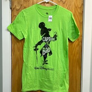 NWT Disney Parks Captain Hook “Captain of Bad” T-Shirt Size Small Bright Green